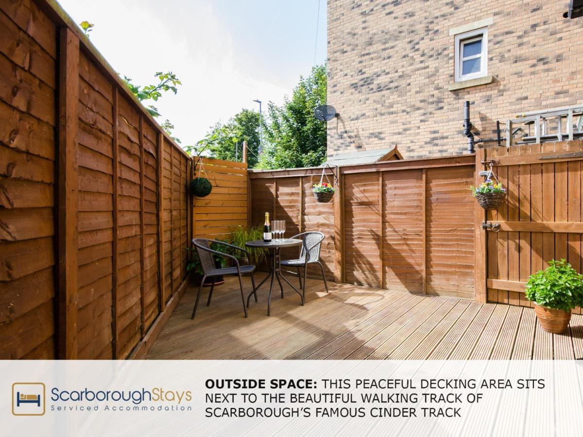 Candler Lodge - 3 Bedroom Townhouse With Parking - Patio Area & Seating Scarborough Kültér fotó