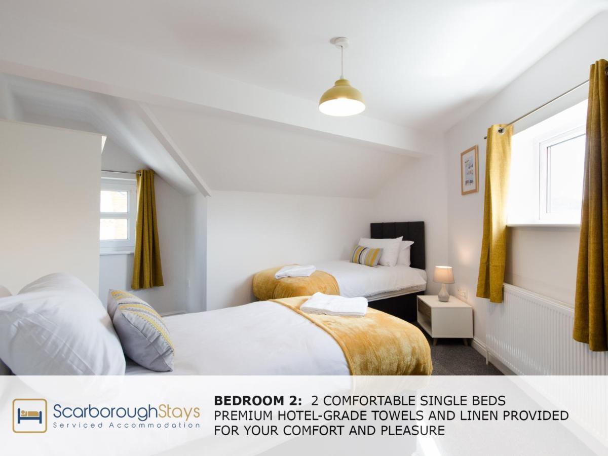Candler Lodge - 3 Bedroom Townhouse With Parking - Patio Area & Seating Scarborough Kültér fotó