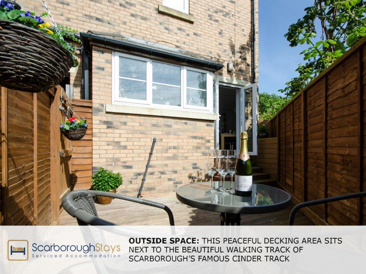 Candler Lodge - 3 Bedroom Townhouse With Parking - Patio Area & Seating Scarborough Kültér fotó