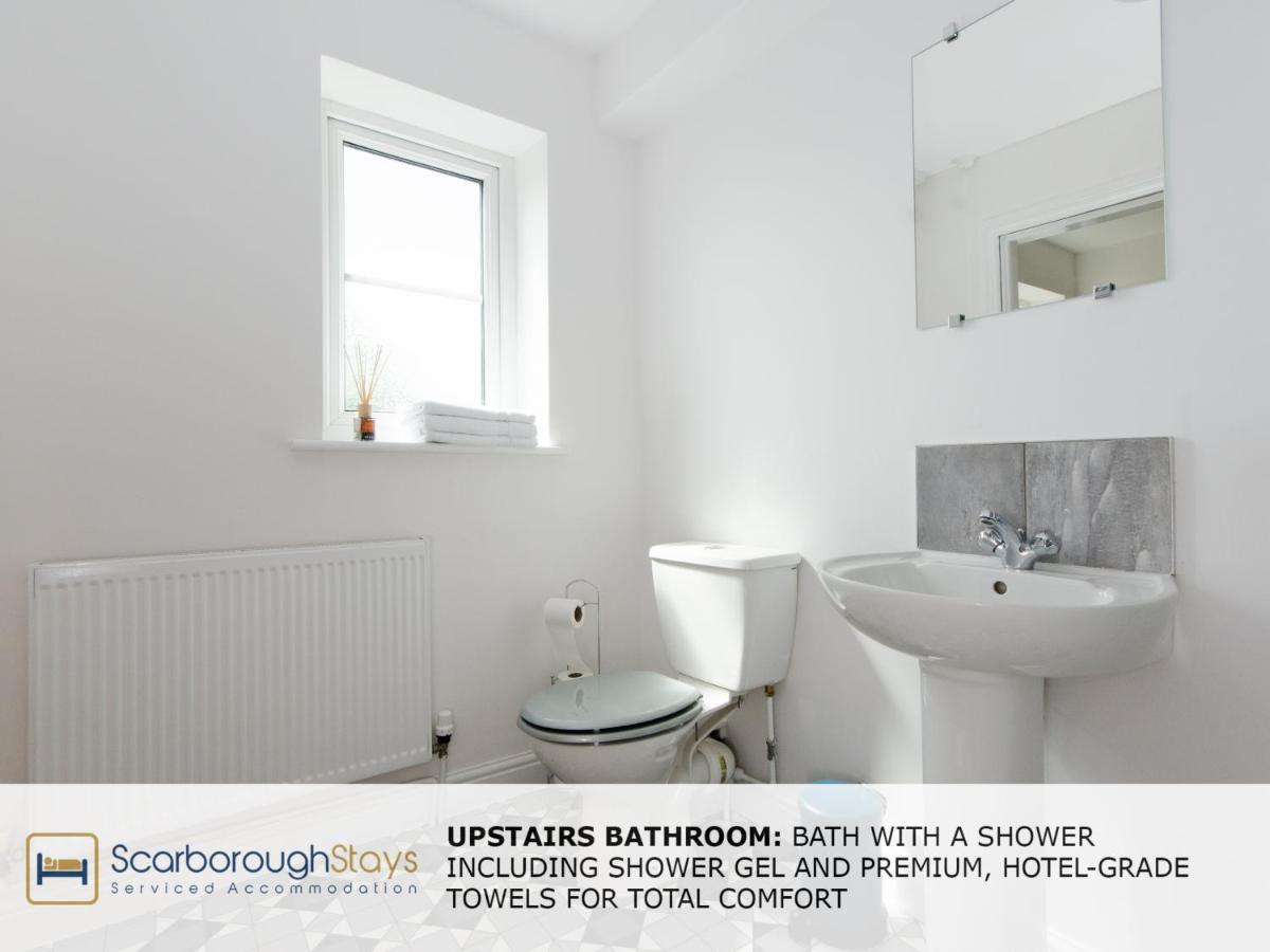 Candler Lodge - 3 Bedroom Townhouse With Parking - Patio Area & Seating Scarborough Kültér fotó