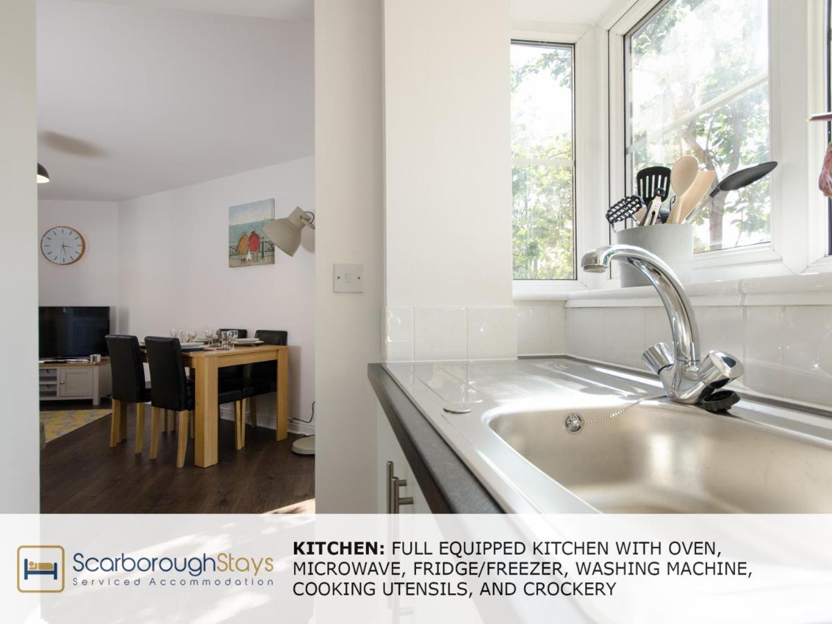 Candler Lodge - 3 Bedroom Townhouse With Parking - Patio Area & Seating Scarborough Kültér fotó