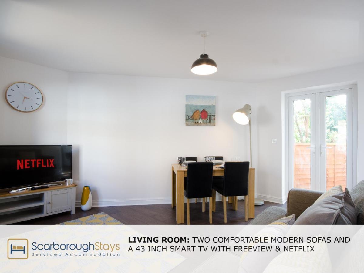 Candler Lodge - 3 Bedroom Townhouse With Parking - Patio Area & Seating Scarborough Kültér fotó