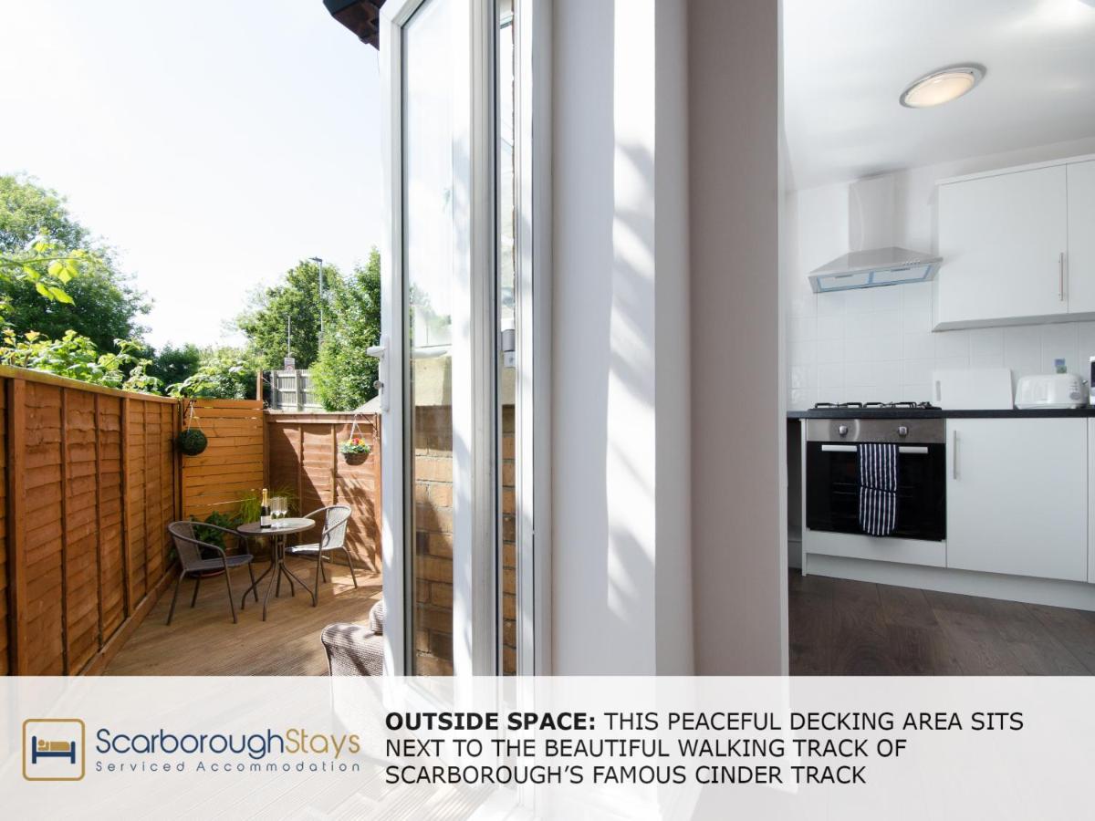 Candler Lodge - 3 Bedroom Townhouse With Parking - Patio Area & Seating Scarborough Kültér fotó
